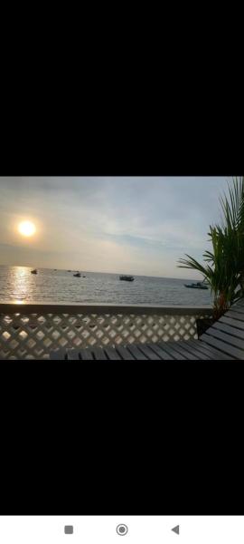 TS Beach House 5